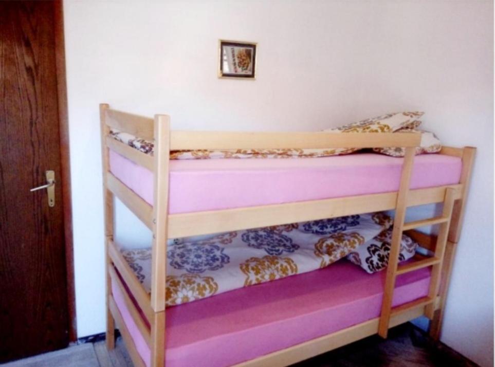Bus Station Hostel Peje Luaran gambar